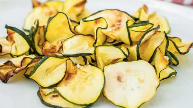 Air fried zucchini chips